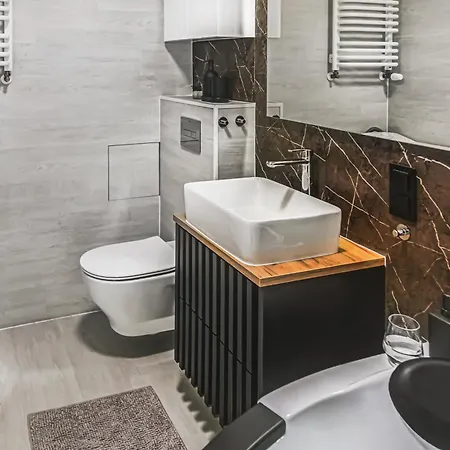 Komfortowy Jacuzzi & Balkon & 2 Sypialnie *