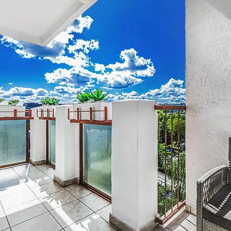 Apartmán Komfortowy Jacuzzi & Balkon & 2 Sypialnie *