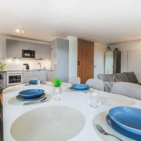 Komfortowy Jacuzzi & Balkon & 2 Sypialnie Apartamento