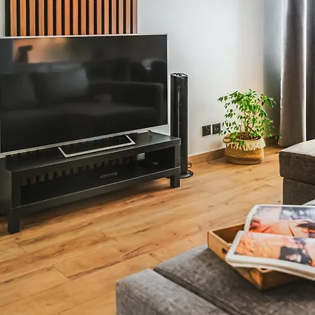 Apartmán Komfortowy Jacuzzi & Balkon & 2 Sypialnie *