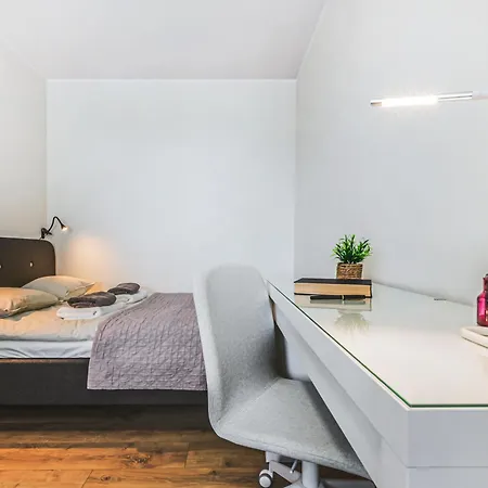 Komfortowy Jacuzzi & Balkon & 2 Sypialnie * Vratislav