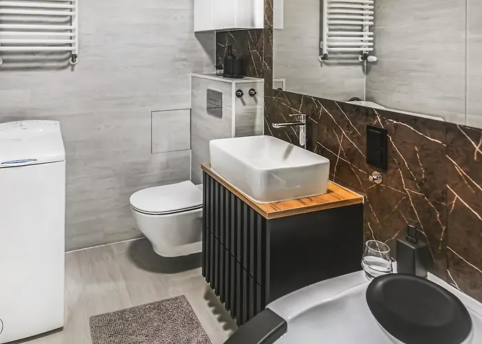 Komfortowy Jacuzzi & Balkon & 2 Sypialnie *